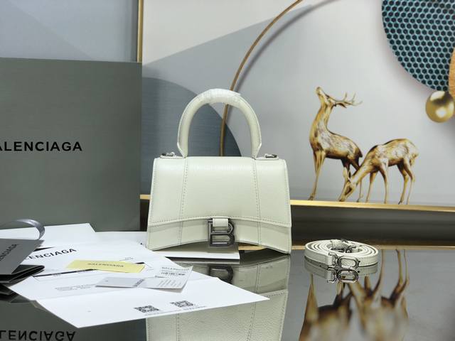 White Lychee Pattern Xs#Grand Launch Of Balenciaga Paris Family Purchasing Versi