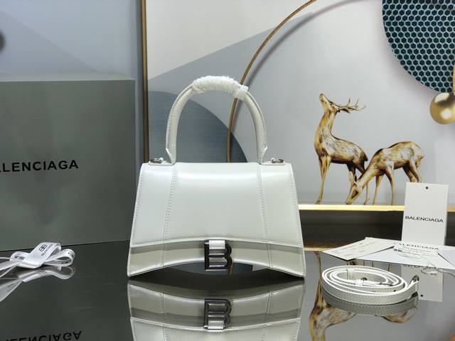 Snow White Plain S# Grandly Launch The Balenciaga Parisian Family Purchasing Ver