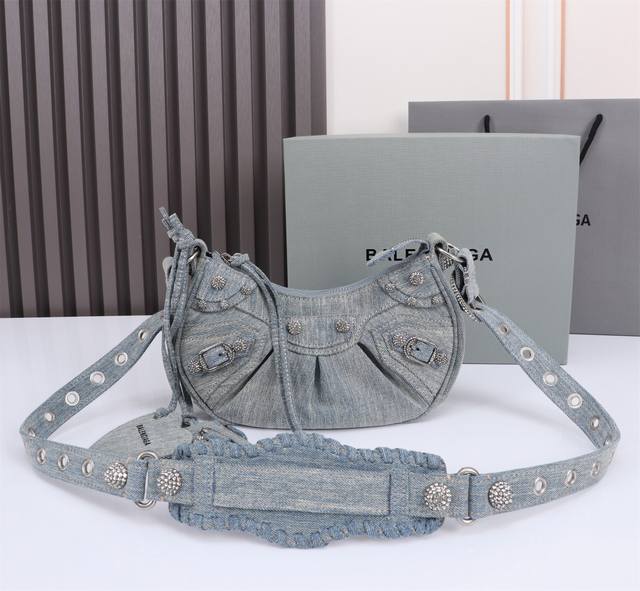 Balenciaga Crescent Bag Top Original Imported Cracked Denim Diamond Buckle Cresc