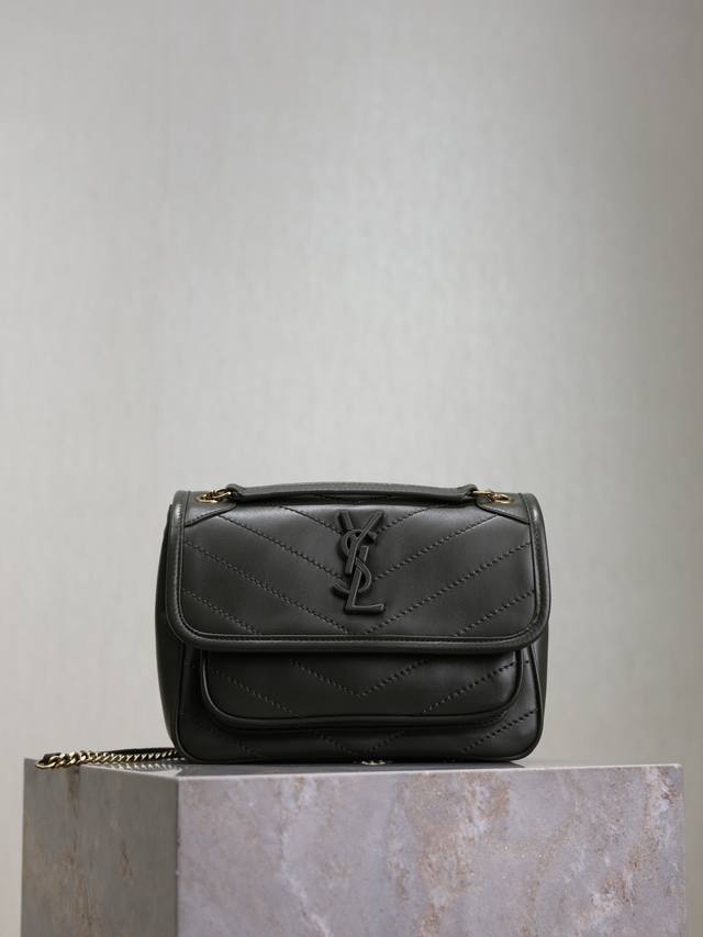 niki 22Cm Green Sheepskin The Spring And Summer Lambskin Niki Metal Chain Has