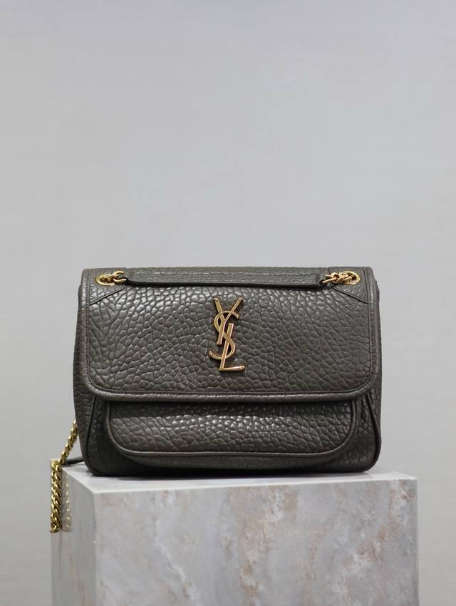 Green Elephant Pattern With Gold Buckle 28Cm Niki Is So Cool. The Bag Is Beautif