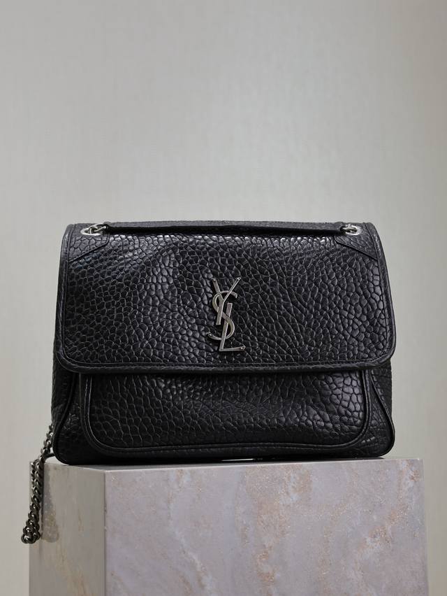 Black Elephant Pattern With Silver Buckle 32Cm Niki Is So Cool. The Bag Is Beaut