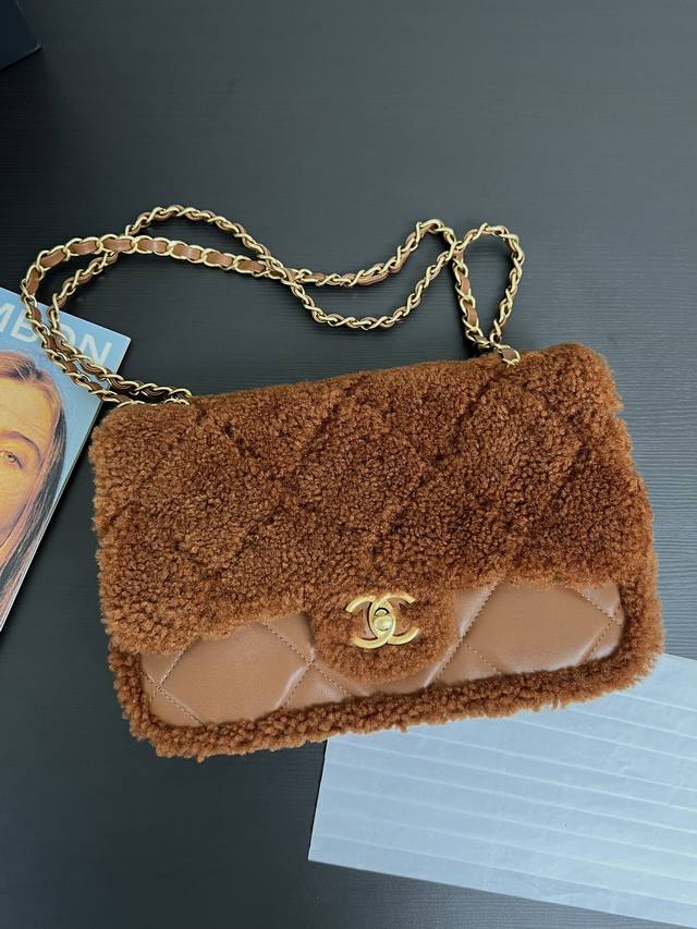 Spot 24K Teddy Lamb Wool Is Cute And Fluffy. The Maillard Color Bag Is Really Am