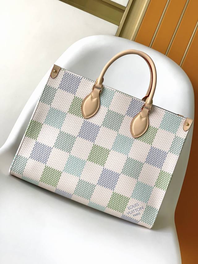 n40518 Checkerboard Square Bag New For The Season: Onthego Medium Handbag Thi