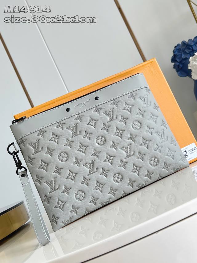 Factory Price P Top Original M14914 This Pochette To-Go Clutch Is From The Monog