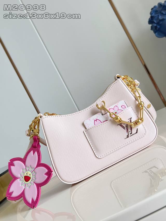 Factory Price P Top Original M20998 Sakura M13101 This Marellini Bag Is Made Of