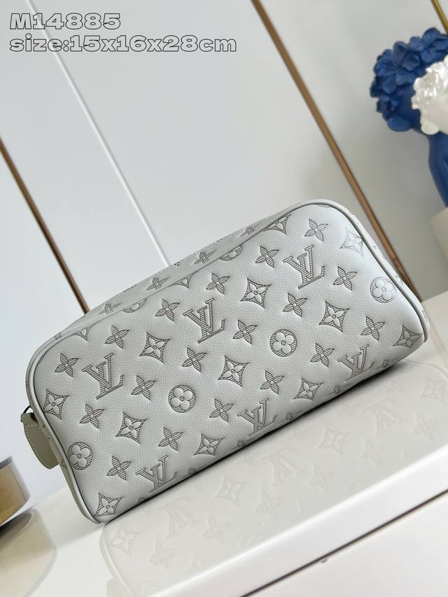 Factory Price P Top Original M14885 Gray This Dopp Kit Toiletry Bag Uses Monogra