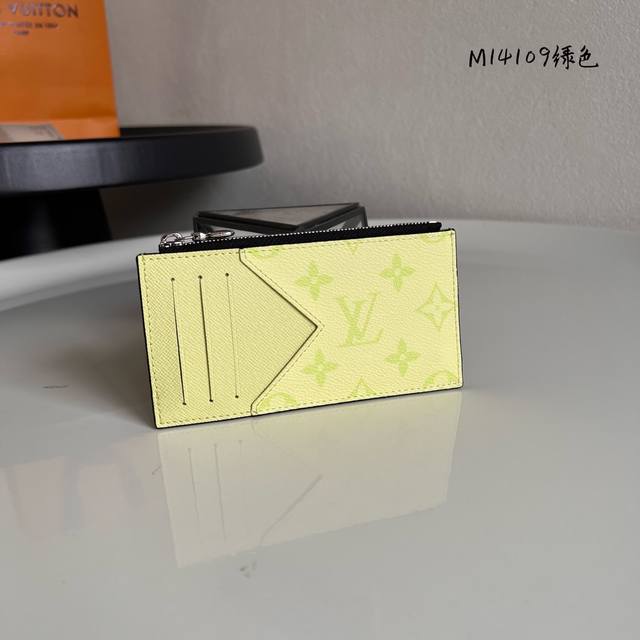 Factory Price P M14109 Green This Coin And Business Card Holder Is Made Of Monog