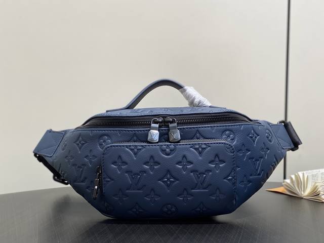 Factory Price P Top Original M14784 Dark Blue Full Leather Embossed Chest Bag Wa