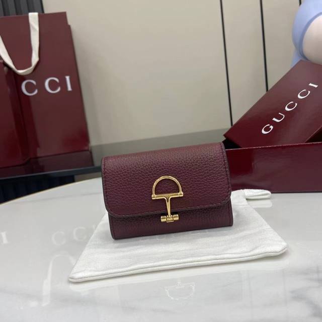 Comes With A Full Set Of Original Counter Packaging New Product Gucci Continues
