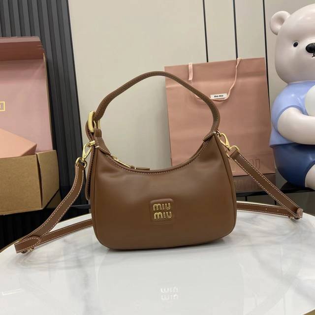 Comes With A Full Set Of Original Counter Packaging. Miu's Hobo Bag Show Model I