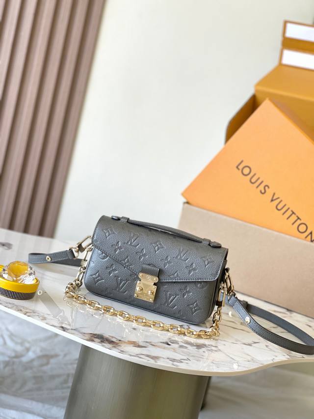 Special Grade Mb Chip Version Original Leather This Pochette Metis East West Mod