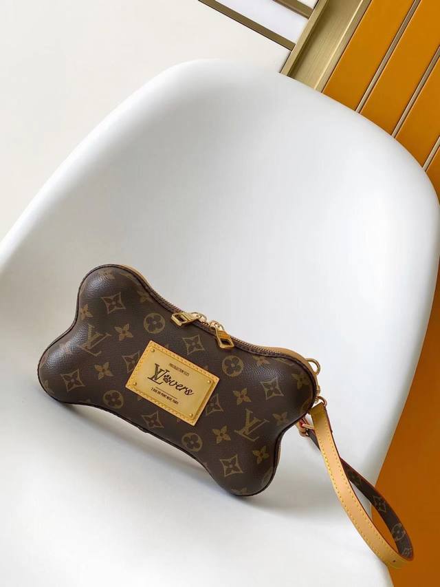 Top M12615 Dynamic 163 Bone Mini Bag Made Of Monogram Coated Canvas The Inner Na