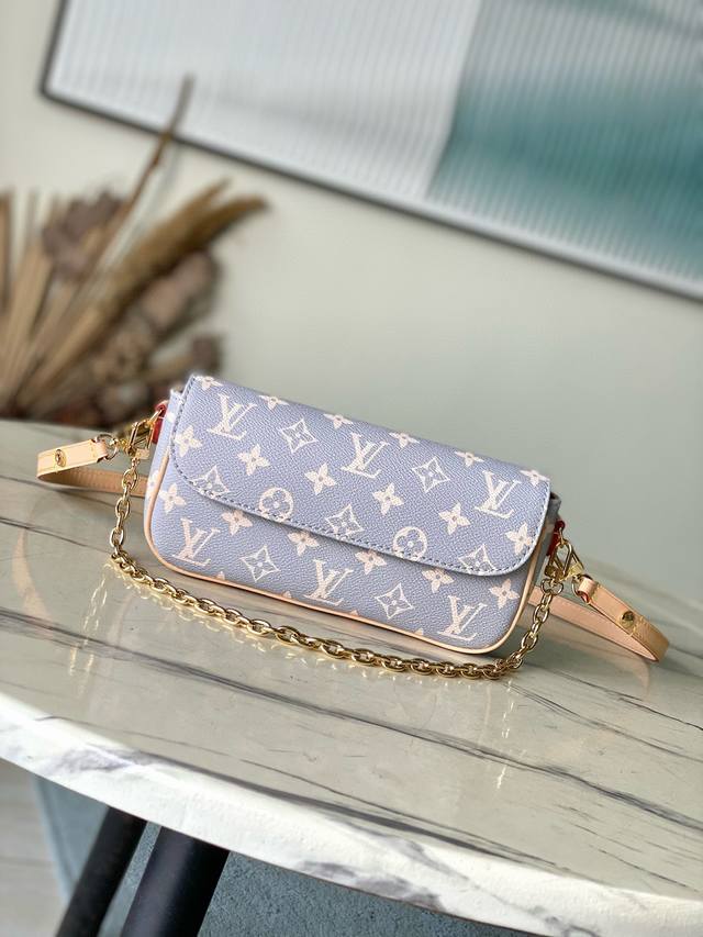 Top Original M12778 This Wallet On Chain Ivy Handbag Draws Inspiration From The