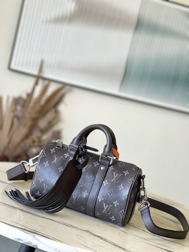 Top Original M11595 This Keepal Bandouliere 25 Handbag Is Made Of Brushed Monogr