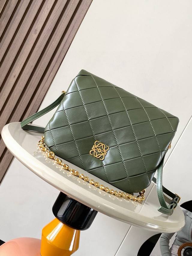 Puffer Goya Handbag In Shiny Nappa Leather The Puffer Goya Is Inspired By The Go