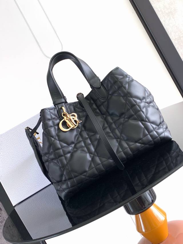 medium Sizethe Highest Version On The Marketthis Dior Toujours Handbag Made A
