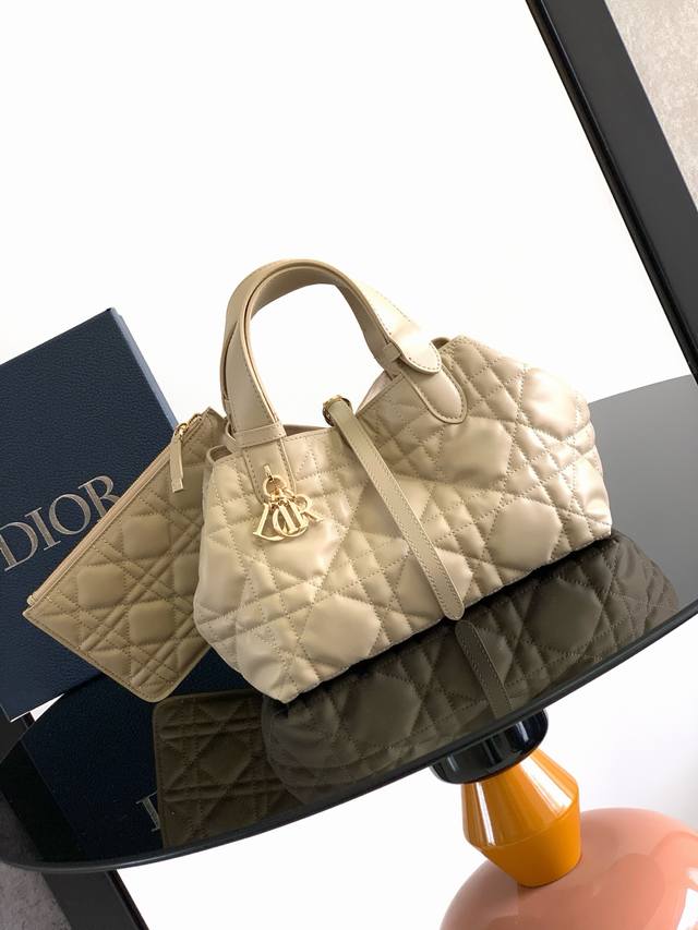 small Sizethe Highest Version On The Marketthis Dior Toujours Bag Made Its De