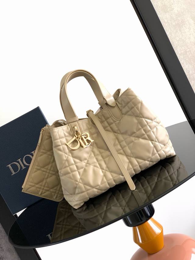 the Highest Version On The Marketthis Dior Toujours Handbag Made A Splendid A