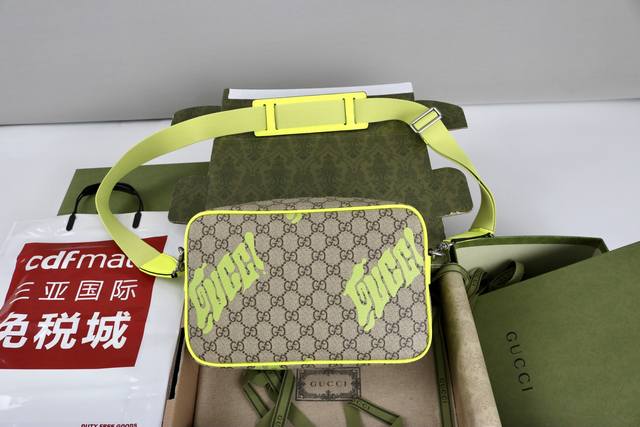 Price In Quantity Introduction This Latest 2025 Series Shoulder Bag Inherits The