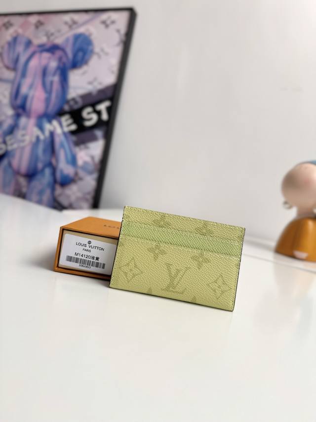 Overseas Original M14119 Light Yellow Exclusive Real Shot This Card Holder Is Ma