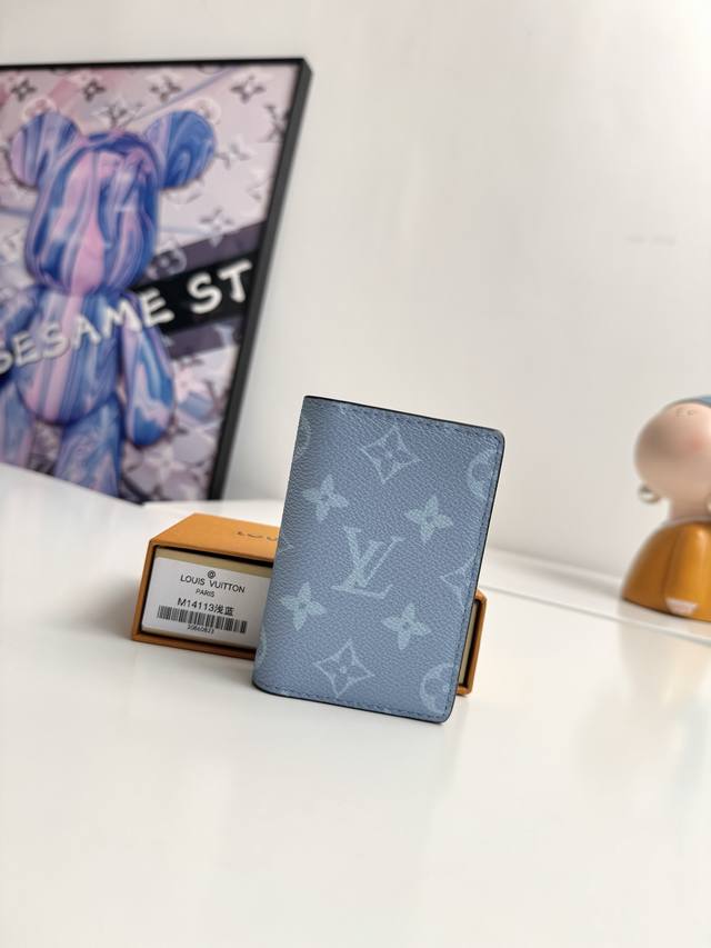 Overseas Original M14113 Light Blue Exclusive Real Shot This Pocket Wallet Witne