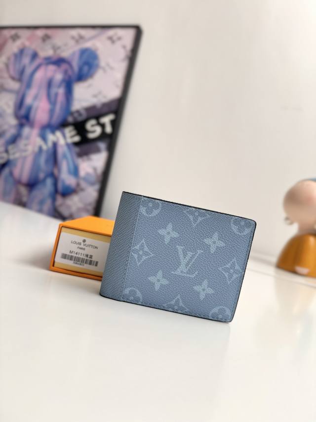 Overseas Original M14111 Light Blue Exclusive Real Shot This Compact Multiple Wa