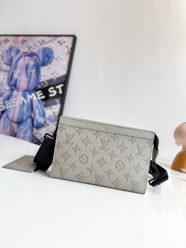 Overseas Original M81115 Ice Gray Exclusive Real Shot Gaston Wearable Wallet Han