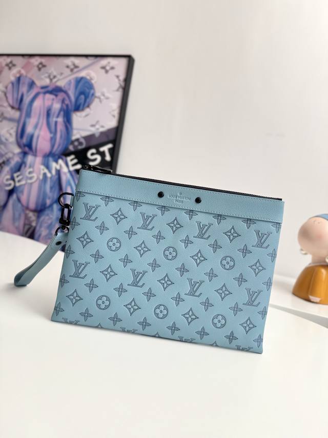 Overseas Original M14914 Ice Blue Exclusive Real Shot This Pochette To-Go Clutch