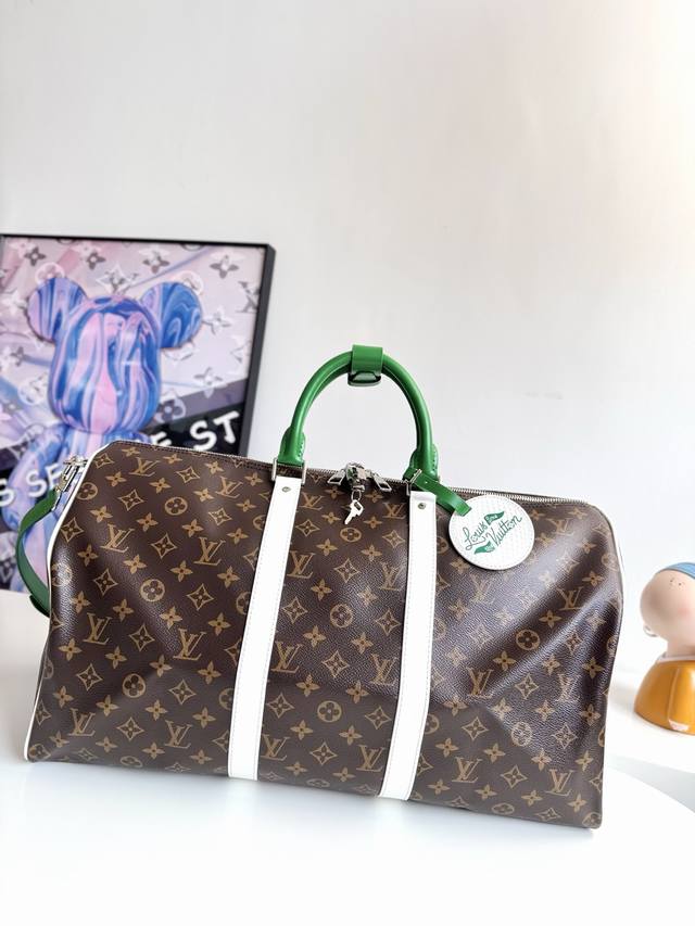 Exclusive Real Shot Of The Original M13926 From Overseas. This Keepall Bandouli