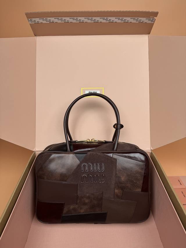 Original Leather With Picture Packaging Premium Hardware Original Leather Beau C