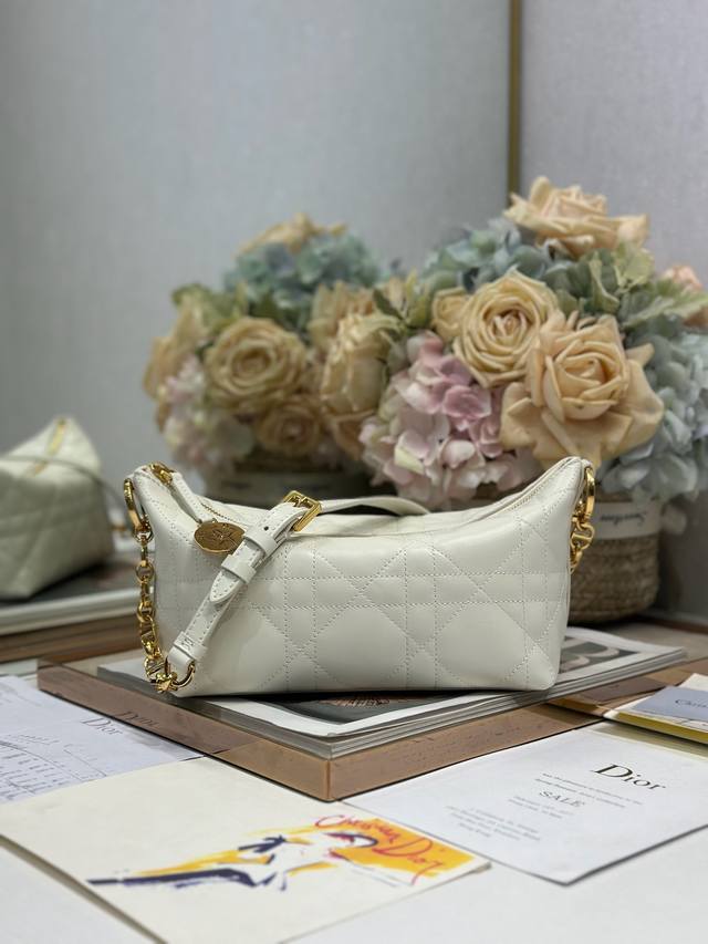 Authentic High Version Diorstarhobo Chain Handbag White Sheepskin This Diorstar