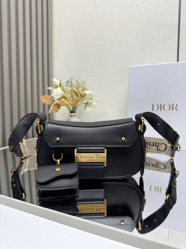 Authentic High Version Street Fashion Hottie Bag This Streetchic Handbag Is A Ne