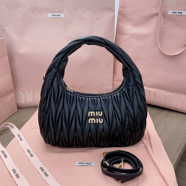 Genuine Grade 5Bc153 M New Miuwander Handbag Uses Imported Lambskin. Classic Bra
