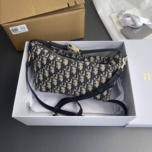 Original Leather Top Quality Imported Material Medium Nomad Clutch This Clutch F