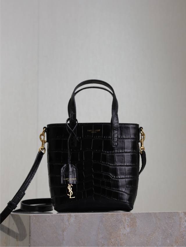 The New Mini Tote Shopping Bag Is Small But Very Large. There Are No Extra Compa