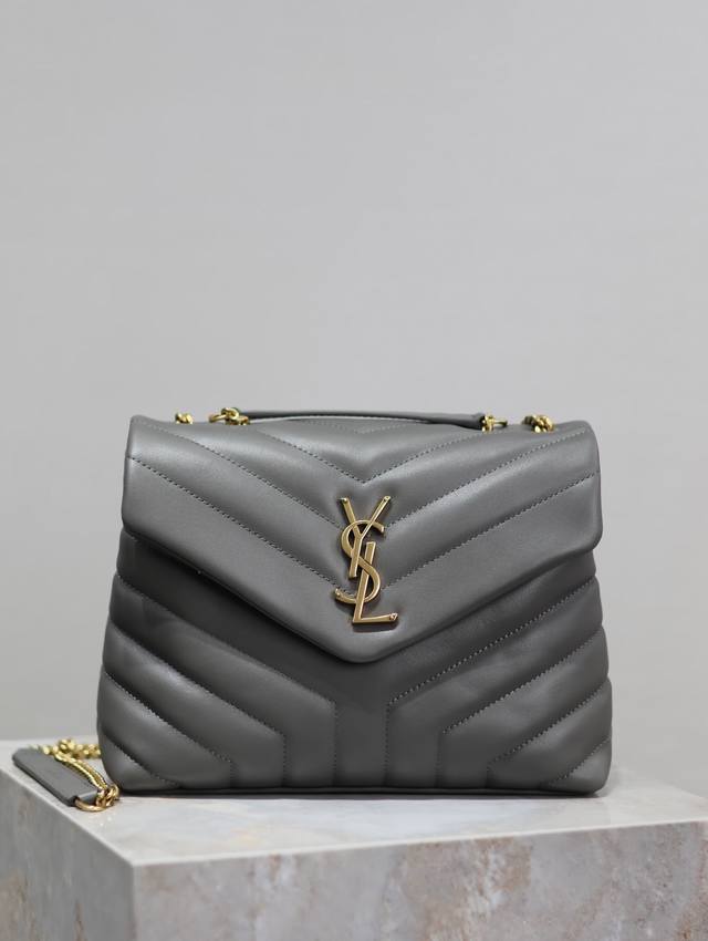 loulou 23Cm Grey Y's Classic Hit, The Most Practical And Versatile, Made With