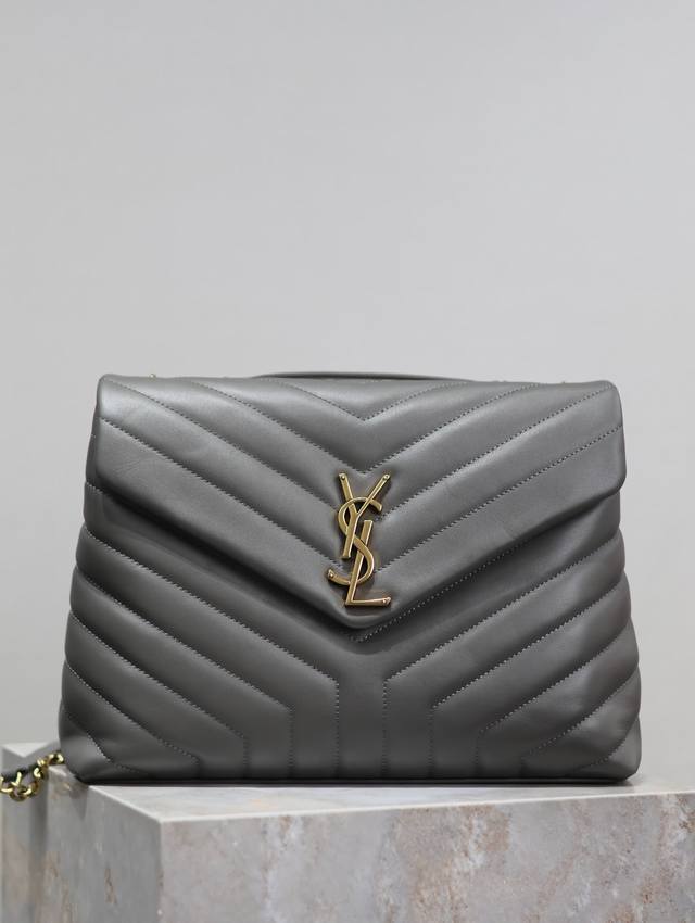 loulou 32Cm Grey Y's Classic Hit, The Most Practical And Versatile, Made With