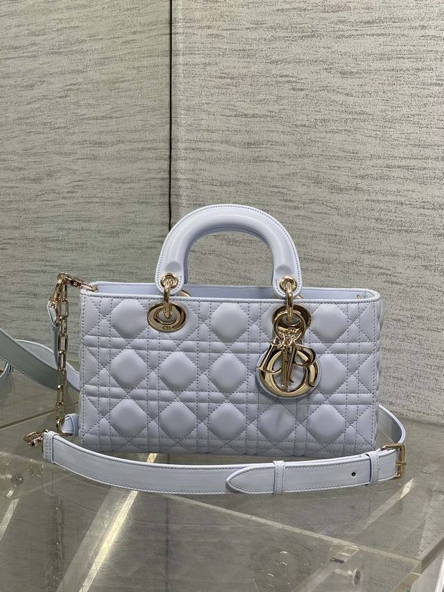 Large Size Glacier Blue Original Leather Lining With Sheepskin The New D-Joy Is