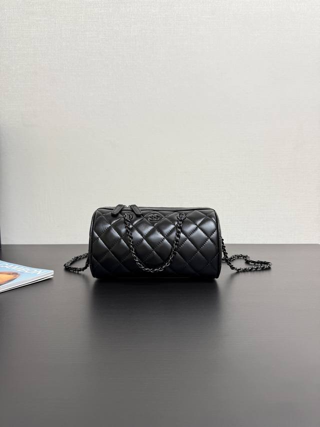 Original Leather Spot 25P Mini Bowling Bag Black Is So Beautiful, One Bag For Mu