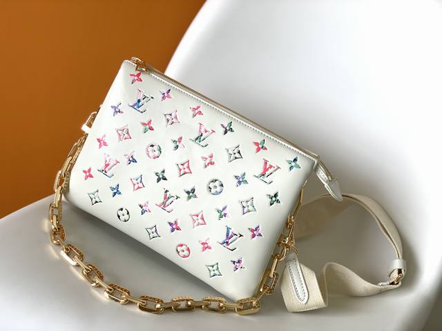 Top Original Home Real Shot M21209 M21353 This Coussin Small Handbag Uses Monogr