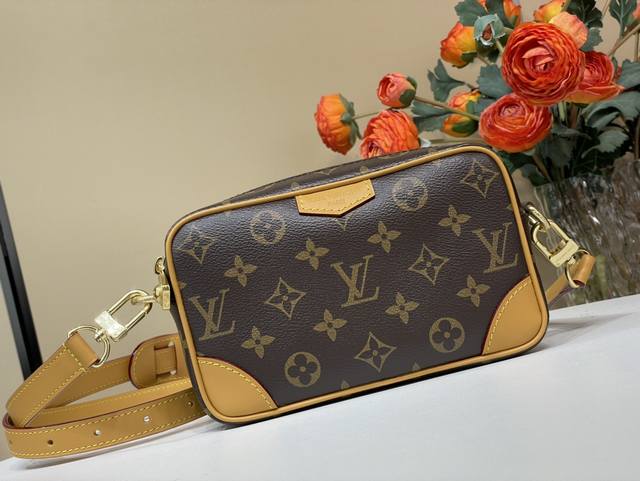Top Original Replica Exclusive Real Shot Trocad Ro Mini Messenger Handbag M14058
