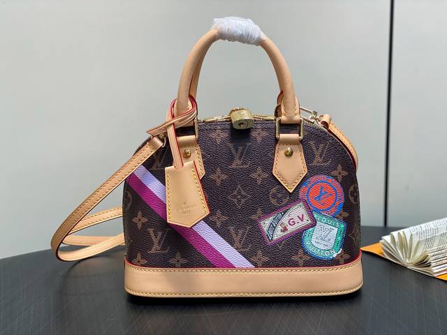 Factory Price P Top Original P3142 Monogram Badge Shell Bag Alma Bb Mon Monogram