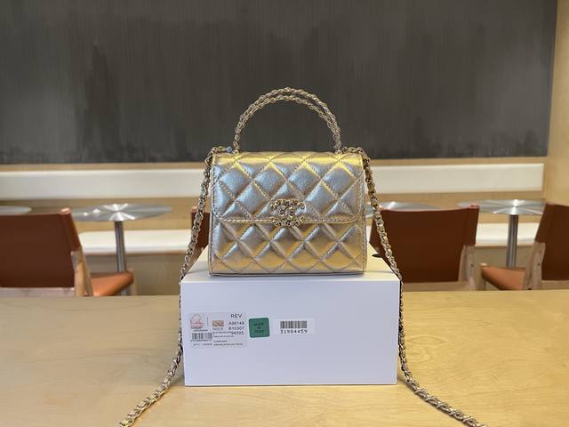 a96148 Chanel 25S The Hottest Kelly Cowhide Handle Bag This Season. A Big Hit