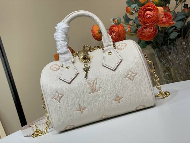 exclusive Real Shot Of The Top Original Replica Speedy Bandouli Re 20 Handbag
