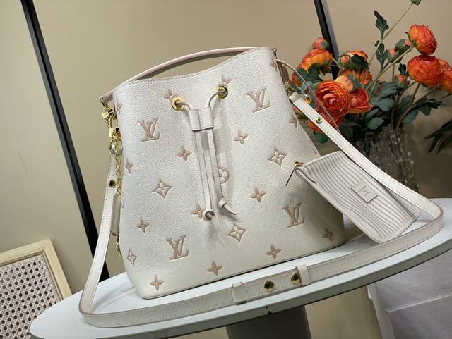 exclusive Photo Of The Top Original Replica N Ono Medium Bucket Bag M45256 M1
