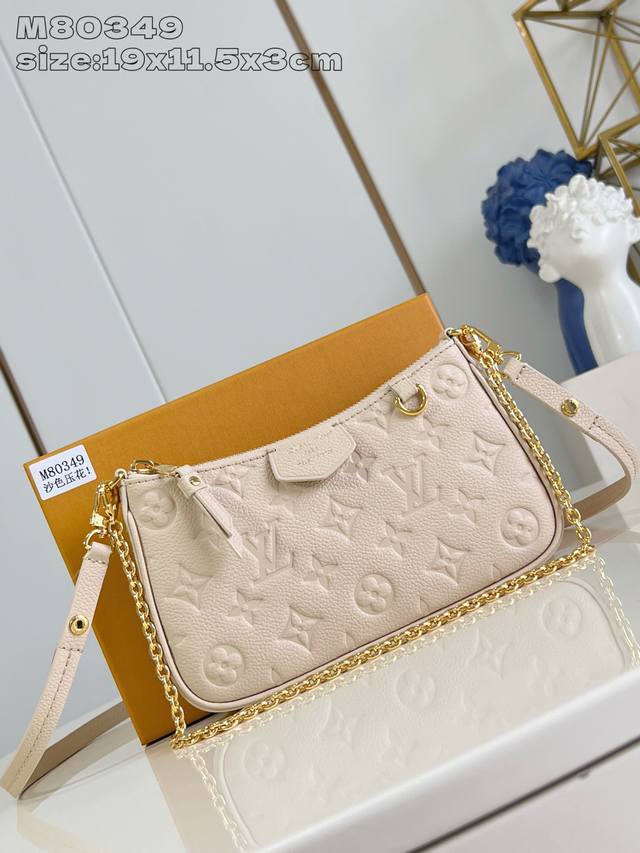 Factory Price P Top Original M80349 Sand M14421 This Easy Pouch Handbag Is A Lea
