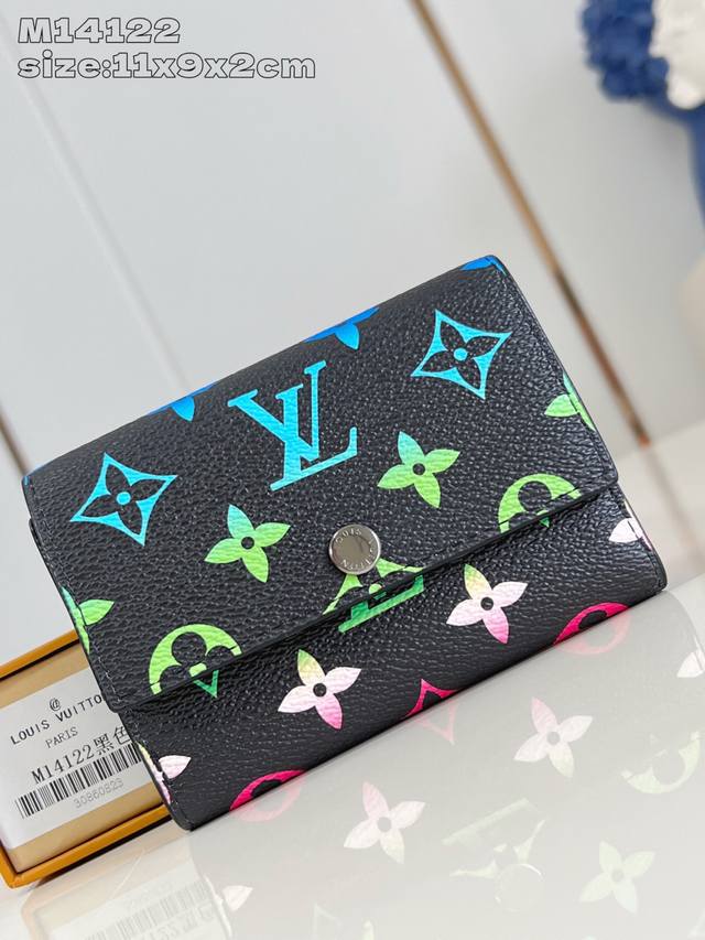 Factory Price P Top Original M14122 Black This Compact Victor Wallet Is Made Of