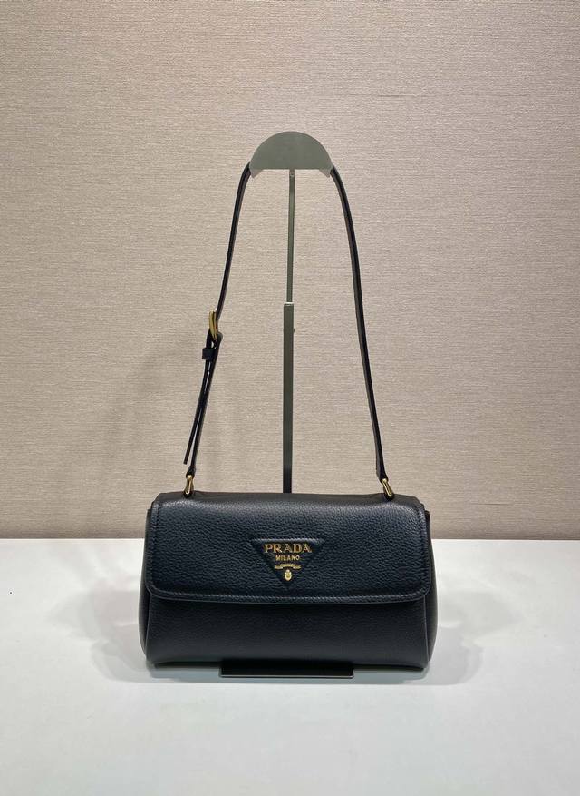 New Product 1Bn022 This Shoulder Bag Is Exquisite In Shape And Practical In Func