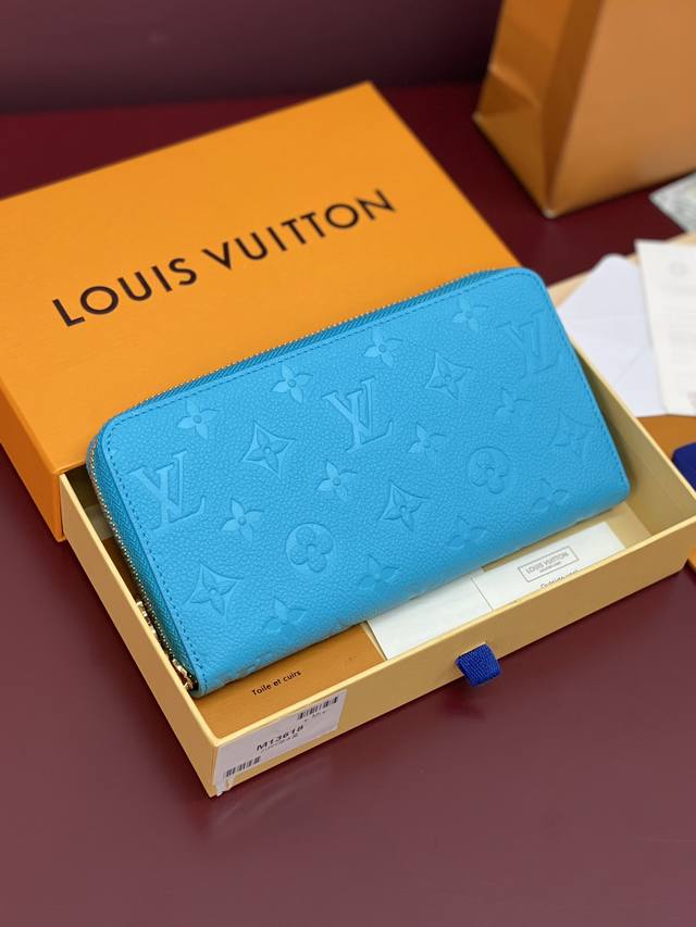 Factory Price P M13618 Lake Blue Chip Edition Zippy Wallet Louis Vuitton's Class